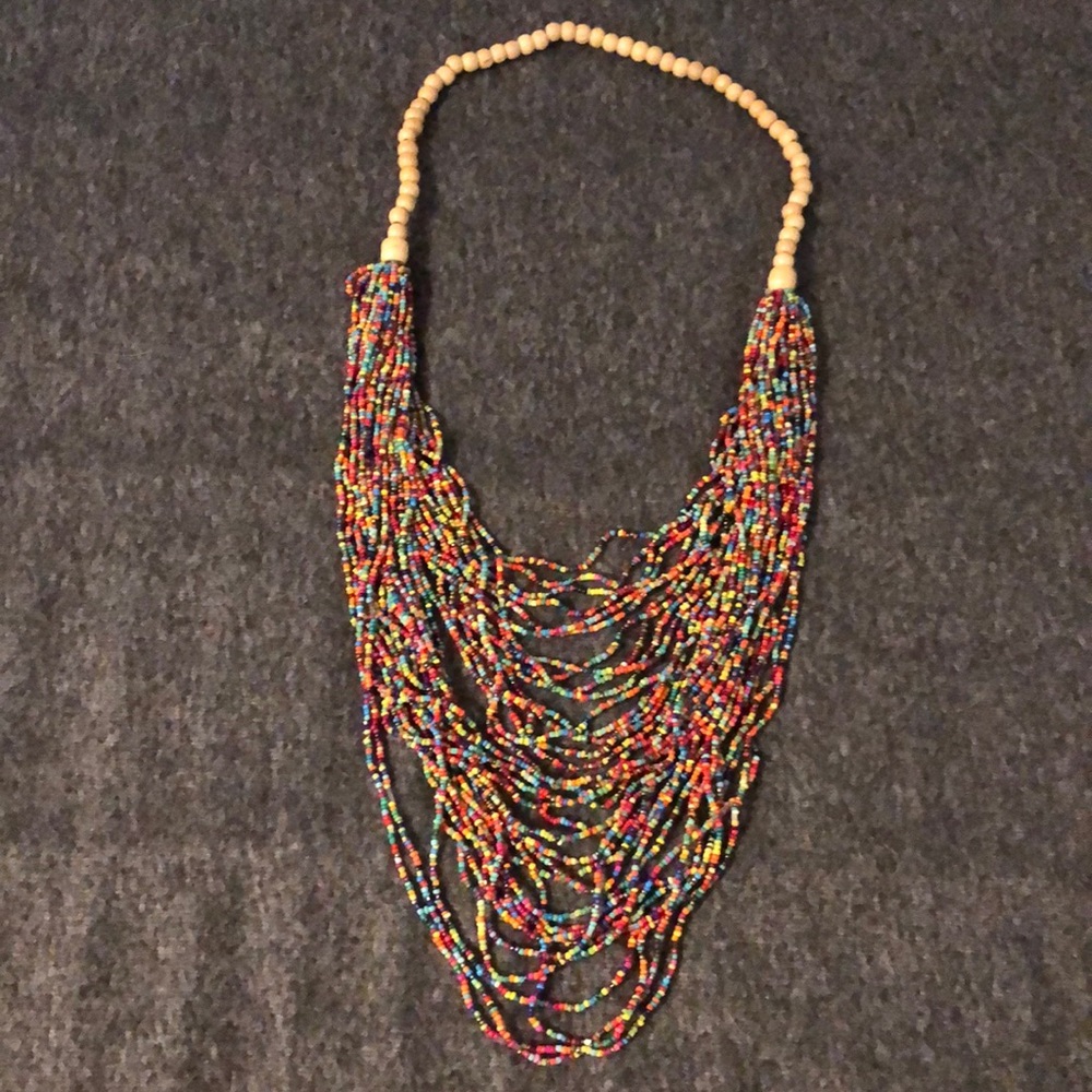🎉Francesca’s Collections multi color necklace 🎉